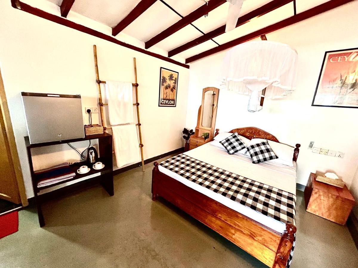 Kenno'S Korner Hotel Weligama Buitenkant foto