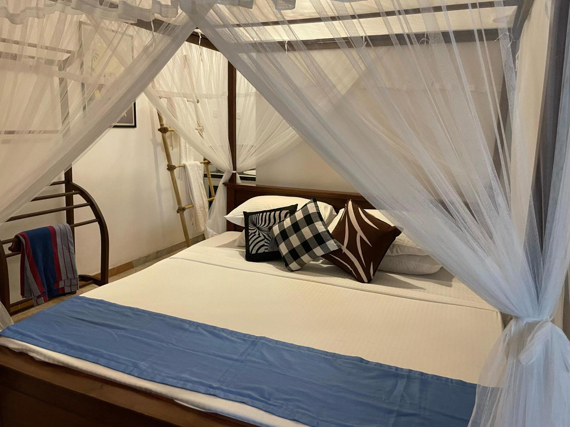 Kenno'S Korner Hotel Weligama Buitenkant foto
