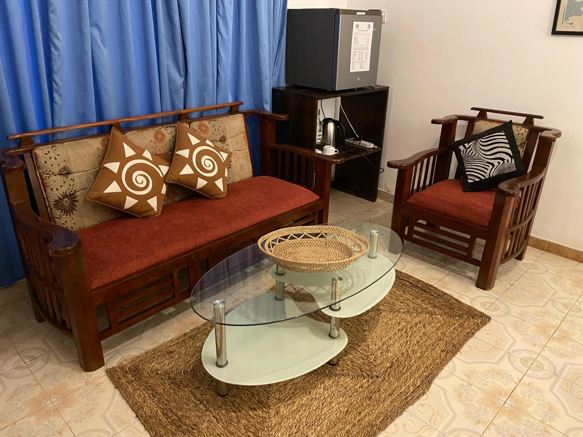 Kenno'S Korner Hotel Weligama Buitenkant foto