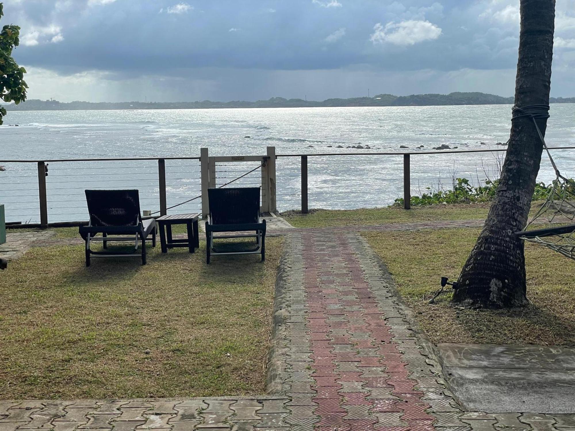 Kenno'S Korner Hotel Weligama Buitenkant foto